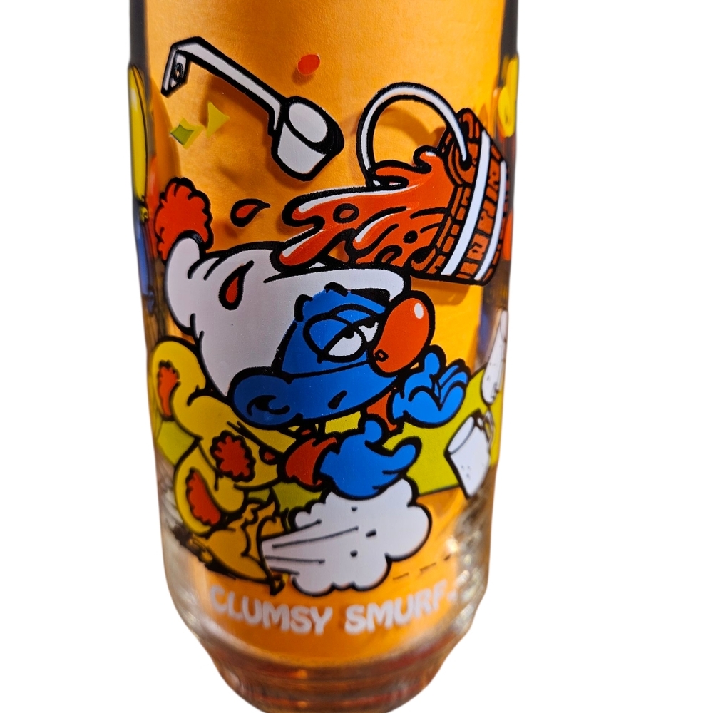 Clumsy Smurf Glass 1983